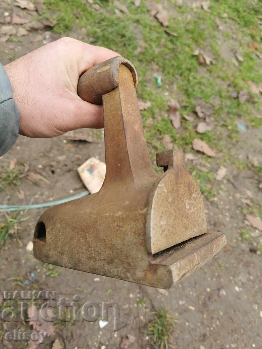 Fier de călcat vechi german pe jar - 6