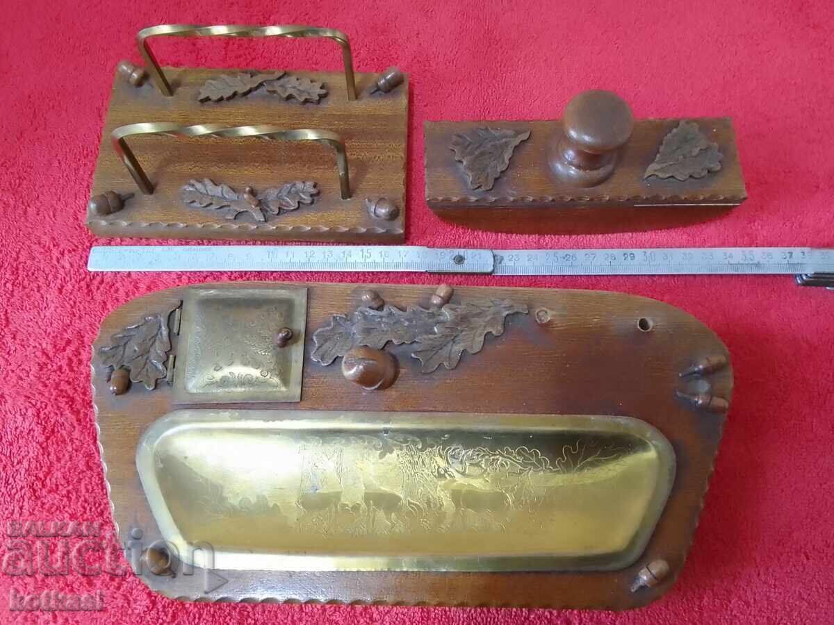 Стар дървен комплект за бюро мастилница печат писалка с цена € 49.50 | 96.81 лв.