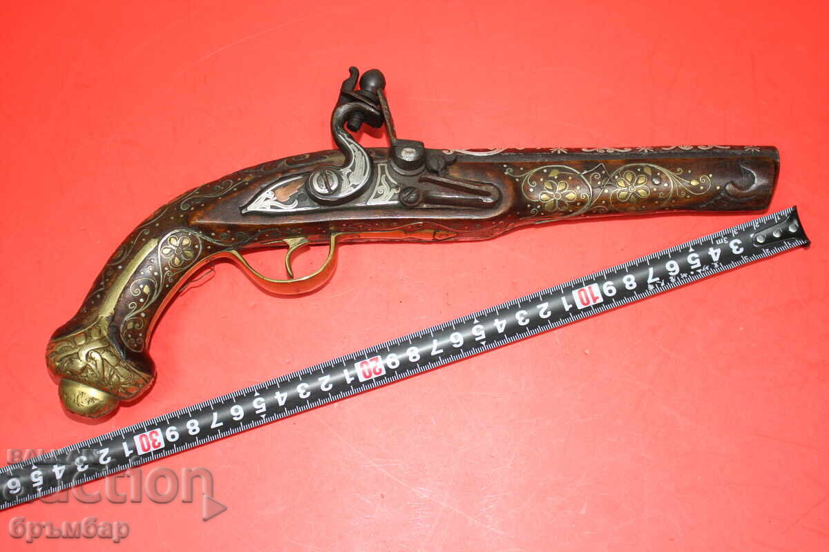 Πιστόλι πυροβόλο με πυρίτιο, με διακοσμητικά και ασήμι στην κάννη