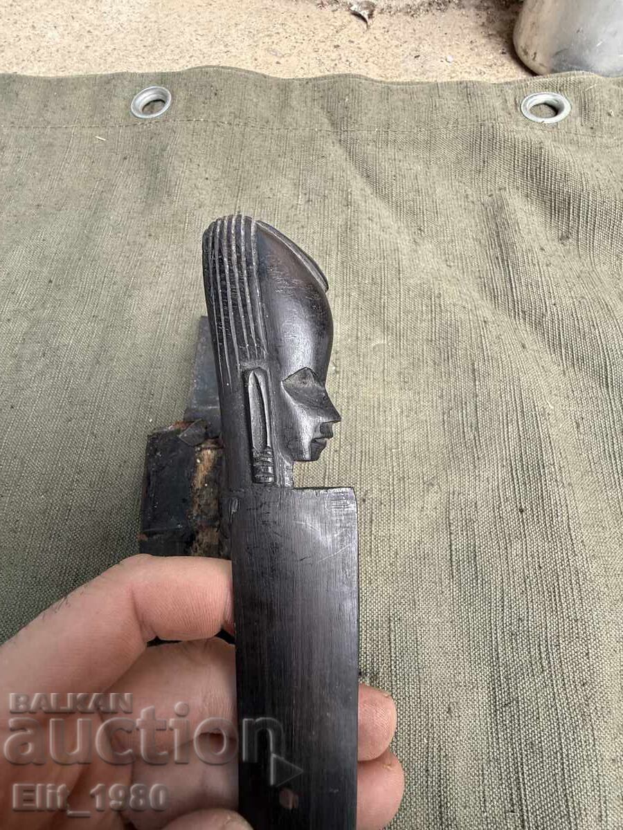 Licitație Cuțit ritual african