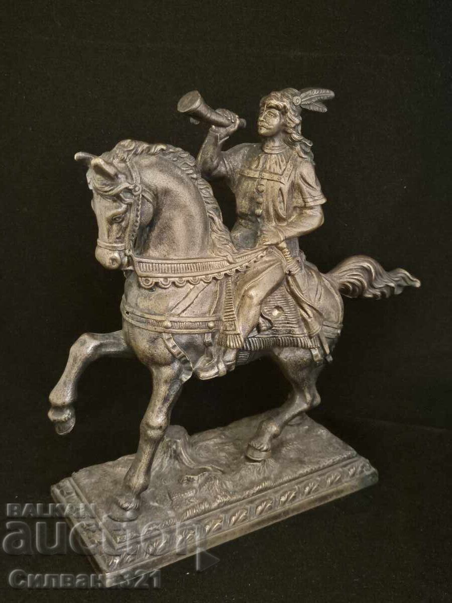 Licitație Cuțit, Mâner din Os, Teacă Argintată Licitație Cuțit, Mâner din Os, Teacă Argintată