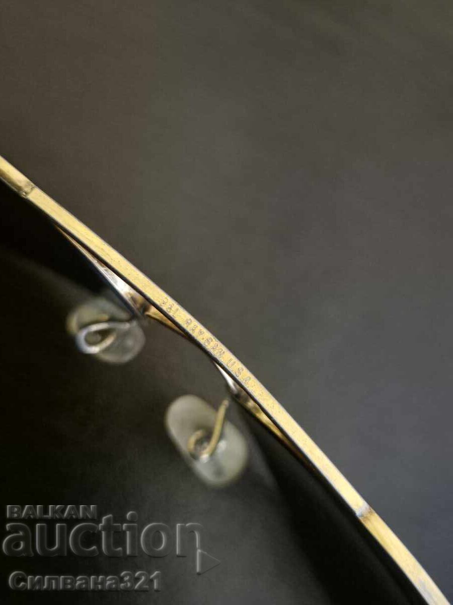 Delivery of Ray-Ban B.L