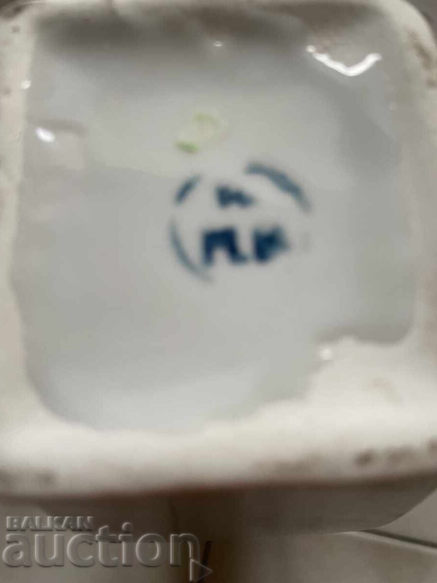 Μπουκάλι από σερβίτσιο, 24 εκ., βουλγάρικο με τιμή € 7.95 | 15.55 BGN Μπουκάλι από σερβίτσιο, 24 εκ., βουλγάρικο με τιμή € 7.95 | 15.55 BGN