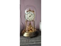 400 дневен Koma