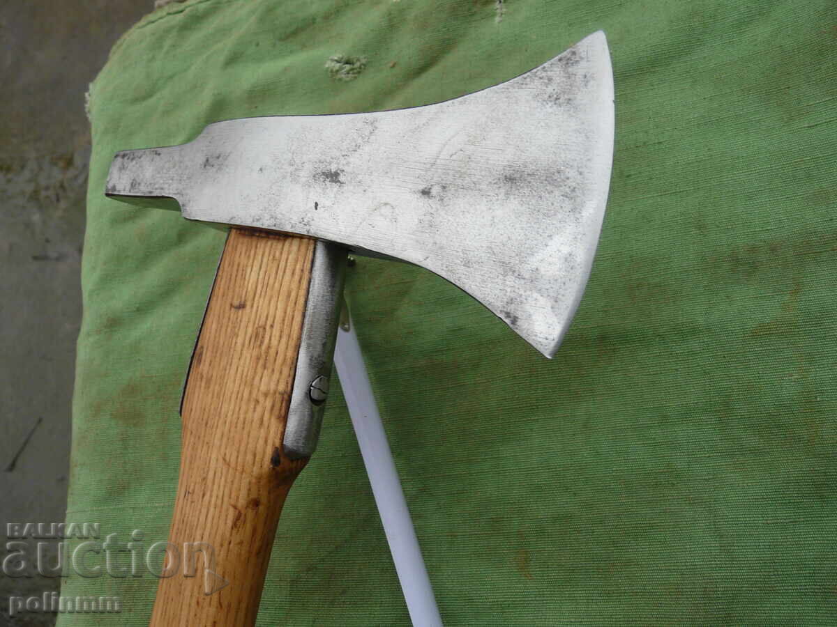 Old firefighter's axe - 590 with price € 71.58 | 140.00 BGN