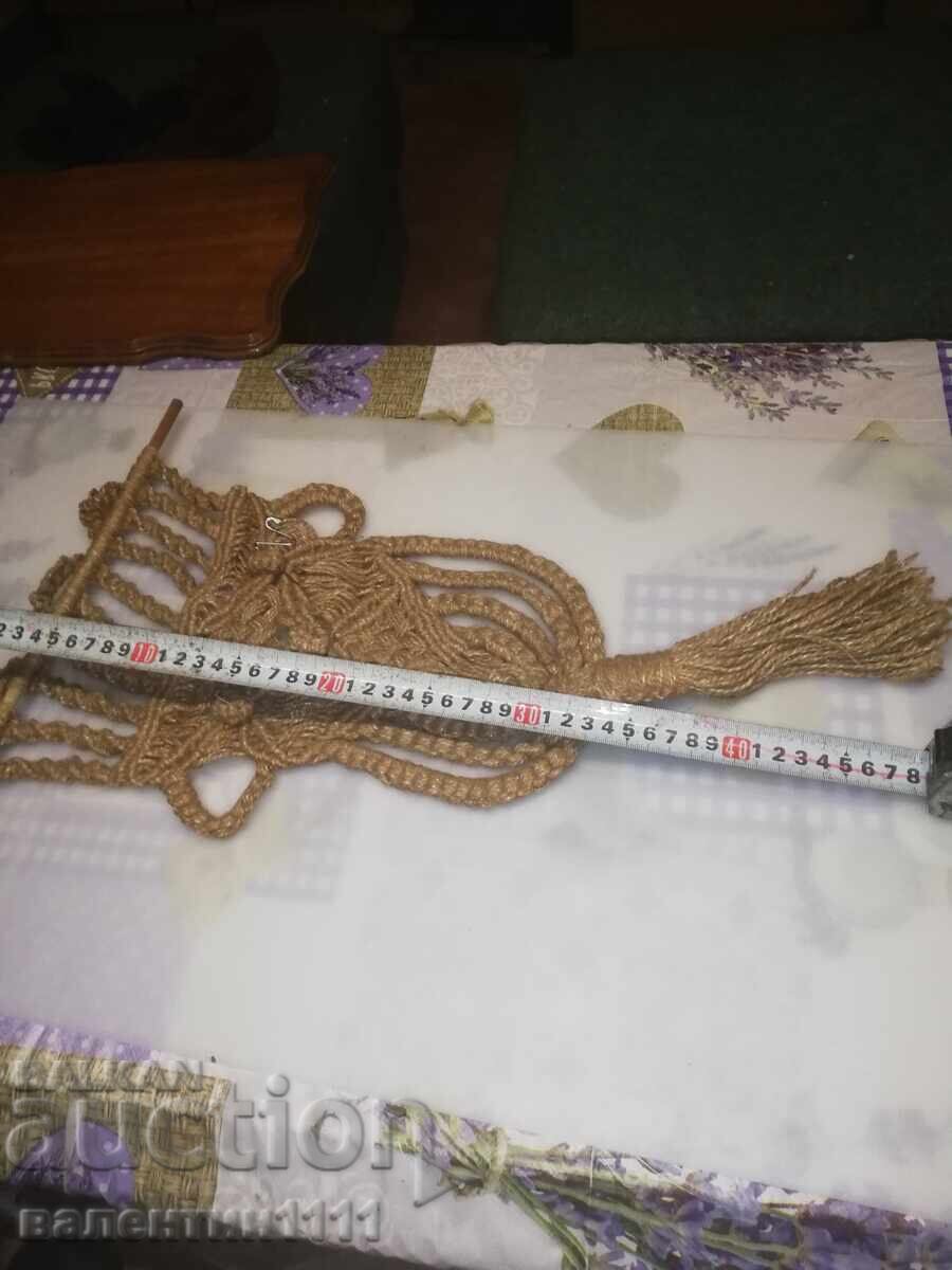 Licitație Garderobă pentru haine