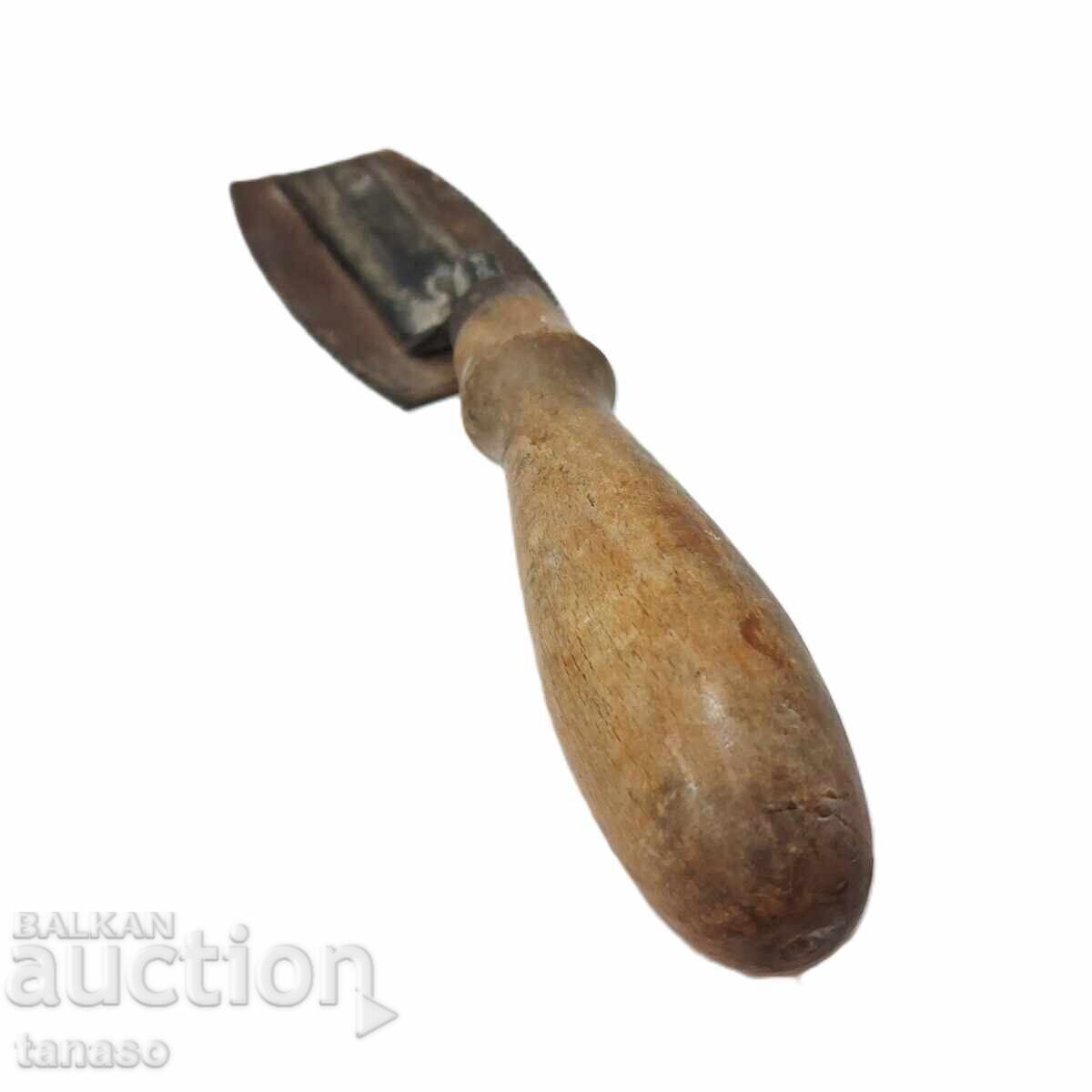 Ferăstrău vechi cu două tăișuri pentru furnir - 6