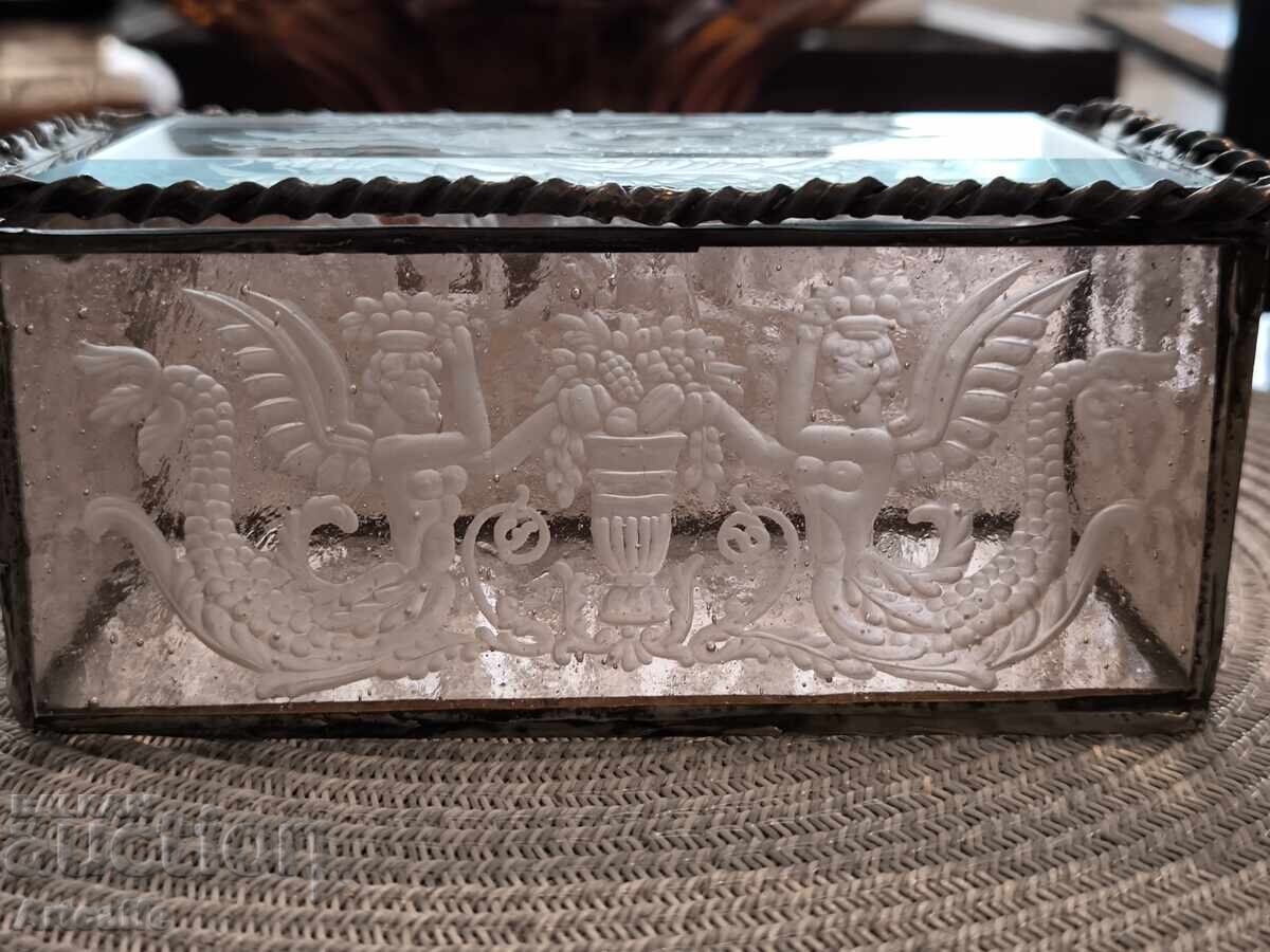 Licitație Cutie antică din sticlă artistică, Art Nouveau