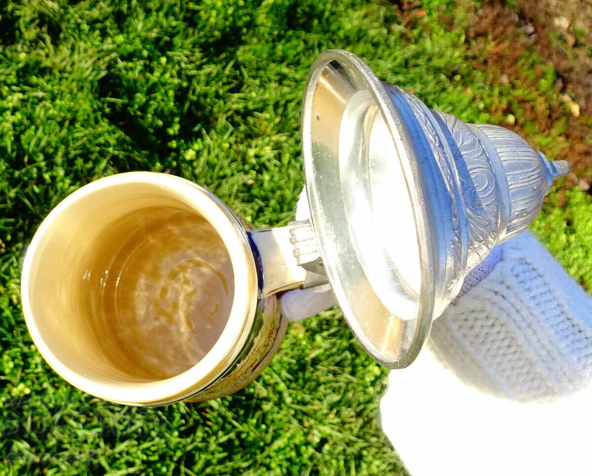 Livrarea Cană cu capac de staniu Löwenbräu München