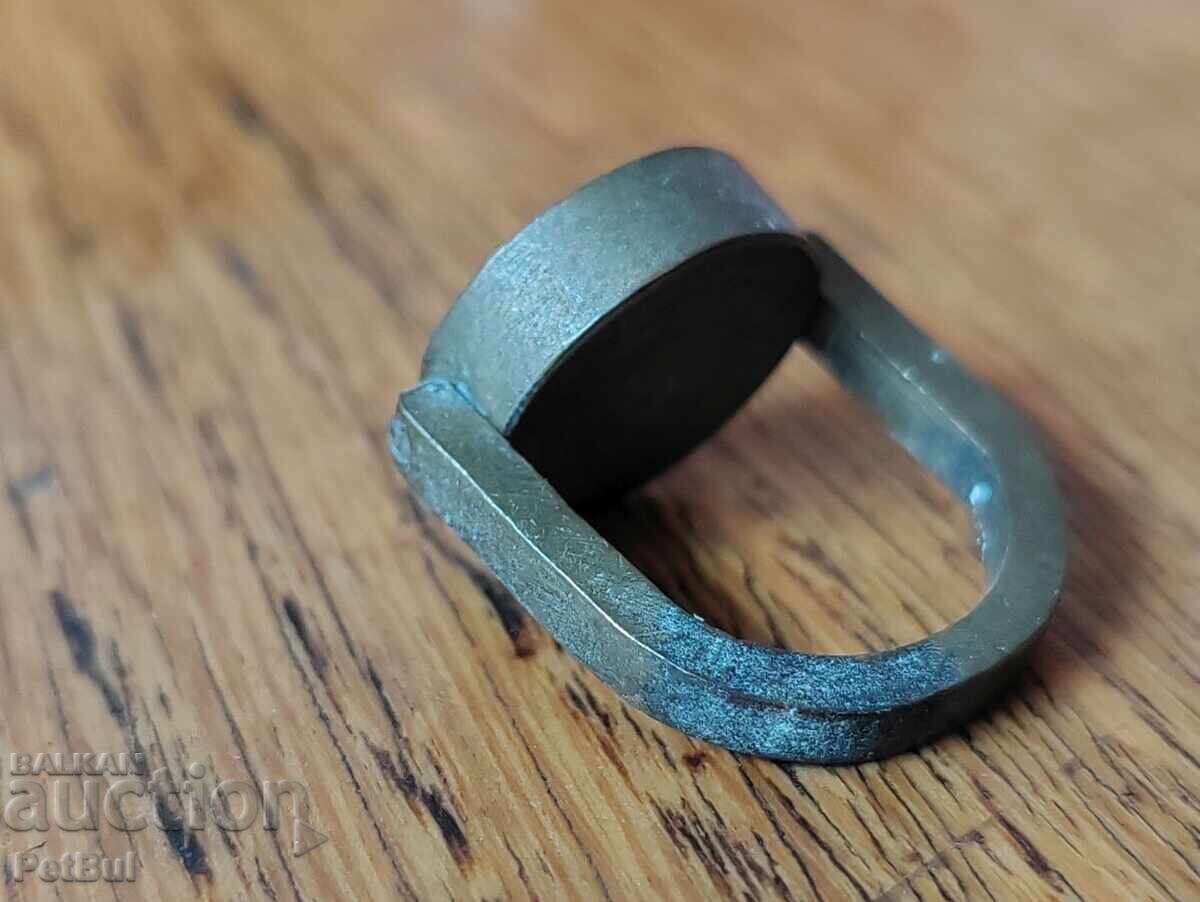 Vechi Sigiliu Militar de Ofițer din Bronz pentru Ușă, URSS, anii 1970 cu preț € 15.33 | 29.98 BGN Vechi Sigiliu Militar de Ofițer din Bronz pentru Ușă, URSS, anii 1970 cu preț € 15.33 | 29.98 BGN