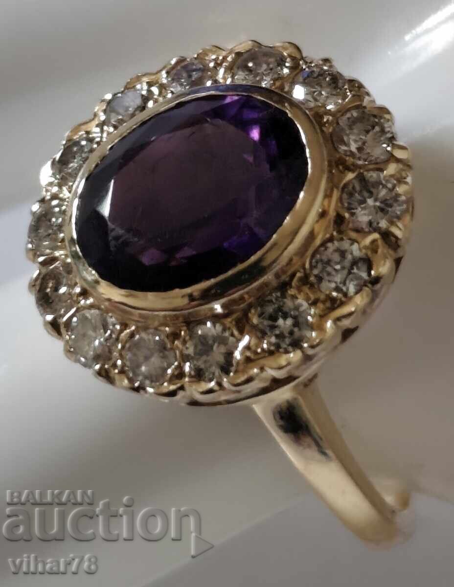 Livrarea Inel de aur de 14 carate cu ametist și diamante Livrarea Inel de aur de 14 carate cu ametist și diamante
