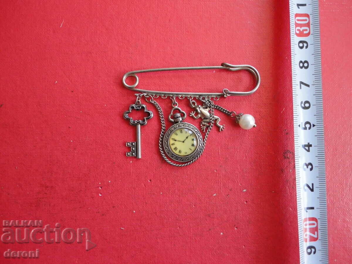 Старинна брошка игла 2 с цена € 5.11 | 9.99 лв.