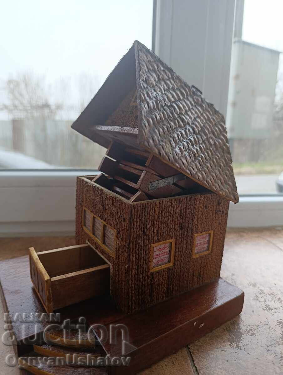 Дървена къщичка - Табакера