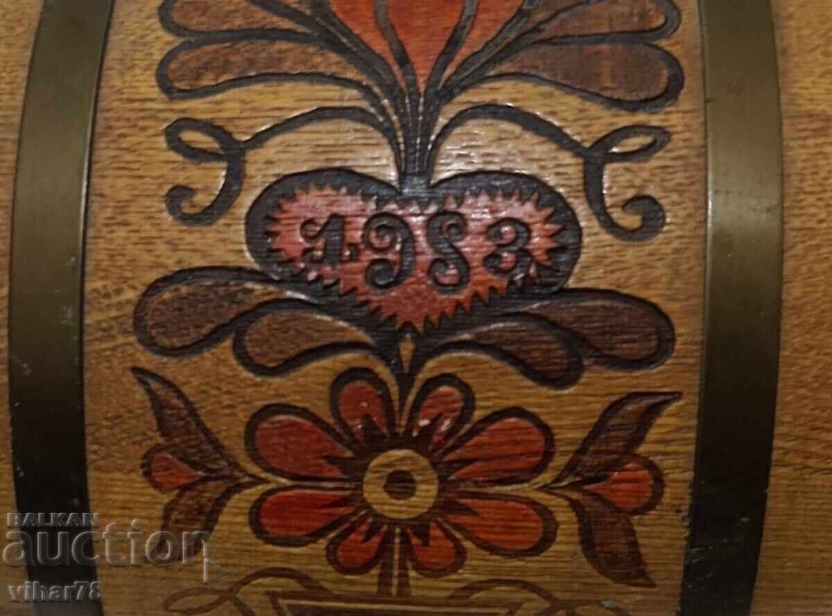 Licitație Butoiaș decorativ