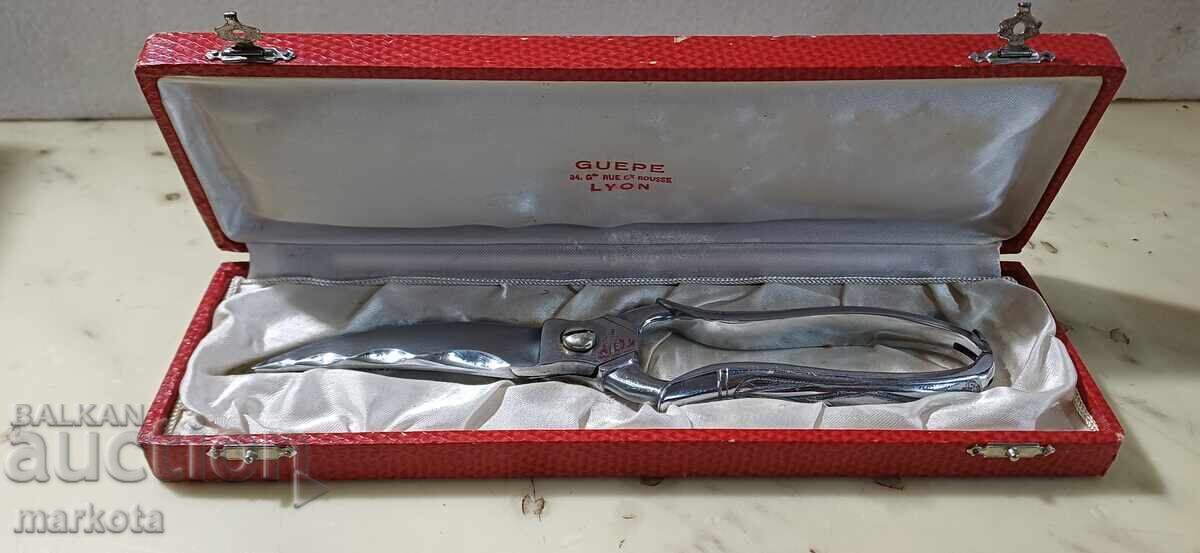 Old French scissors for chickens and fish