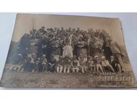 Φωτογραφία Άνδρες γυναίκες και παιδιά