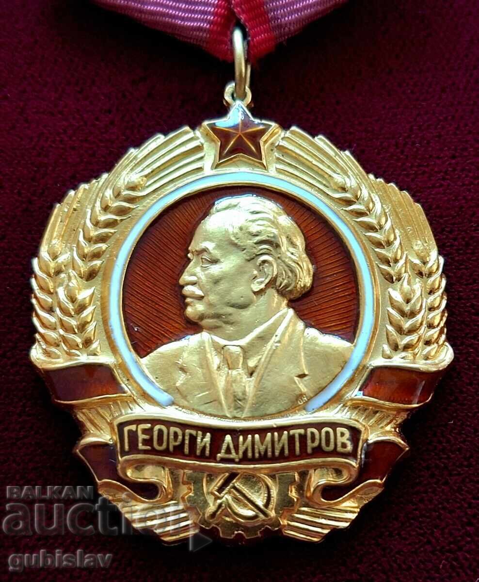 Χρυσό μετάλλιο "Γ. Δημητρόφ", βιβλιάριο παρασημοφορίας + μικρογραφία με τιμή € 3900.00 | 7627.74 BGN