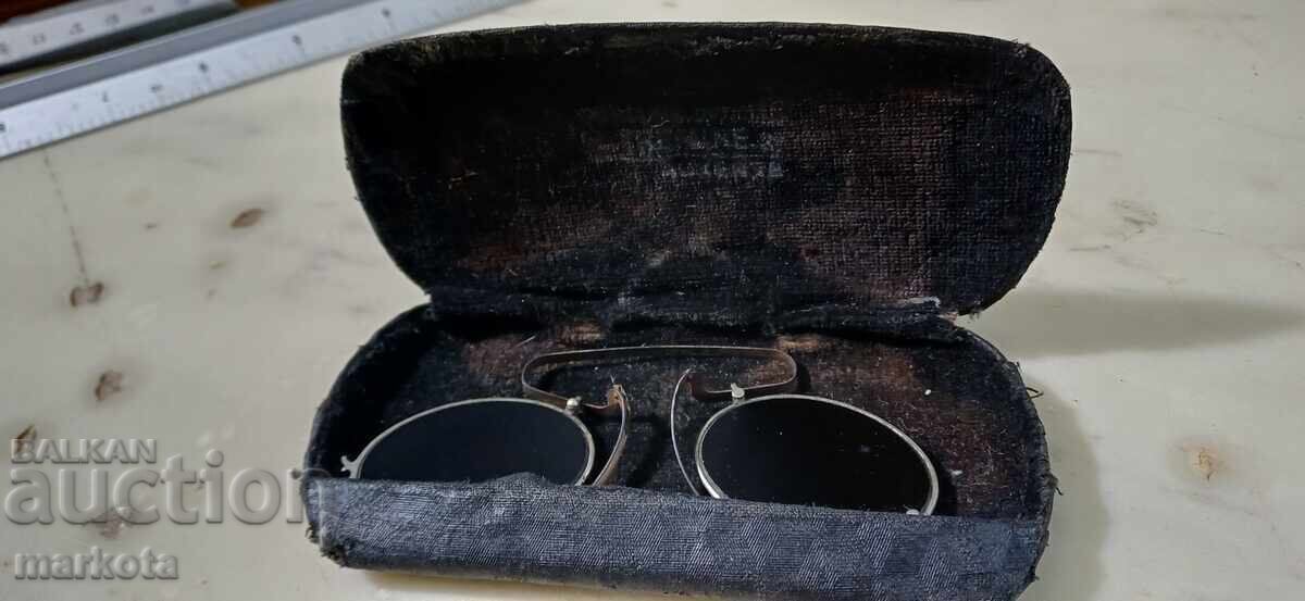 Ochelari vechi francezi - cântec Ochelari vechi francezi - cântec