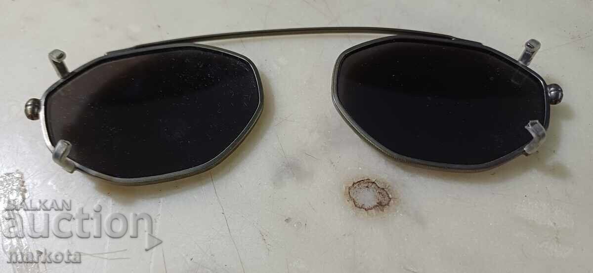 Old glasses song - "CHEROKEE" with price € 20.00 | 39.12 BGN Old glasses song - "CHEROKEE" with price € 20.00 | 39.12 BGN