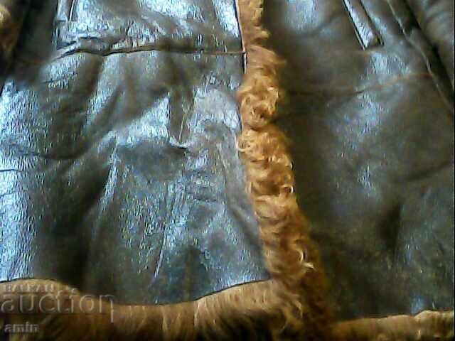Beautiful leather coat, Ses original, sheep's wool, Lionardo with price € 76.69 | 149.99 BGN Beautiful leather coat, Ses original, sheep's wool, Lionardo with price € 76.69 | 149.99 BGN