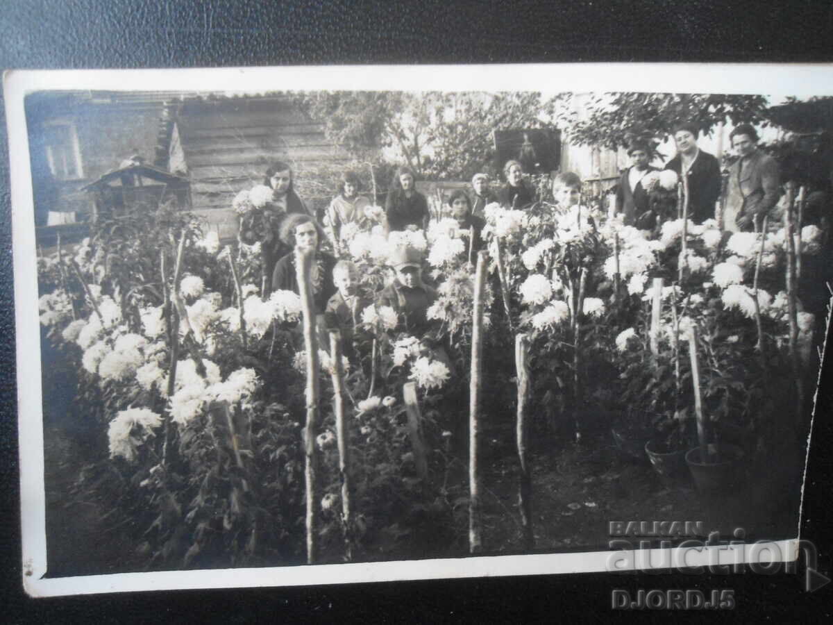 Стара снимка, Градината на Ст. Хр. Костовъ