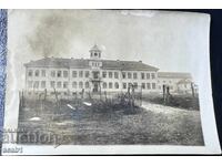 Училище Цар Борис