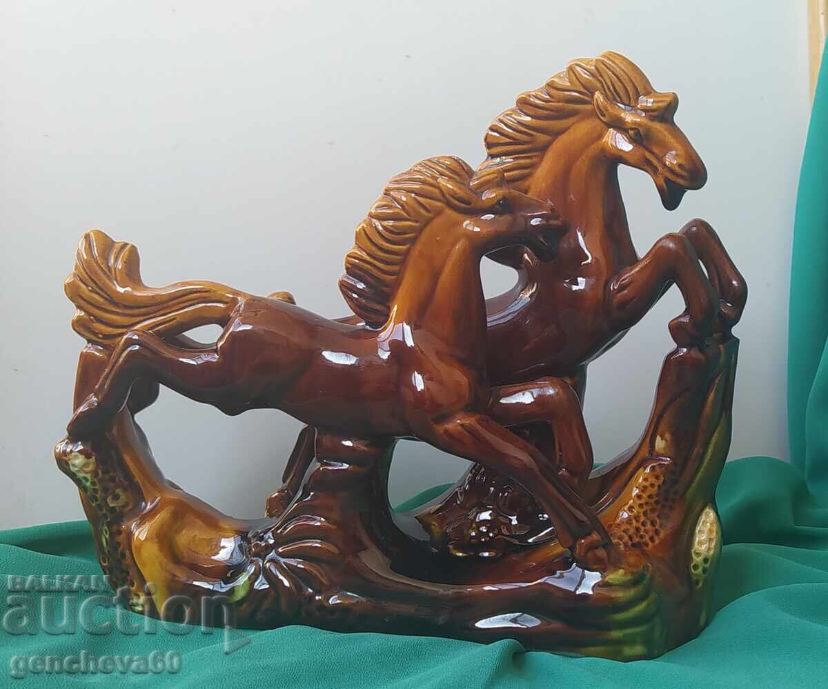 Delivery of Figurine of "Wild Horses" - Troyan Ceramics Delivery of Figurine of "Wild Horses" - Troyan Ceramics