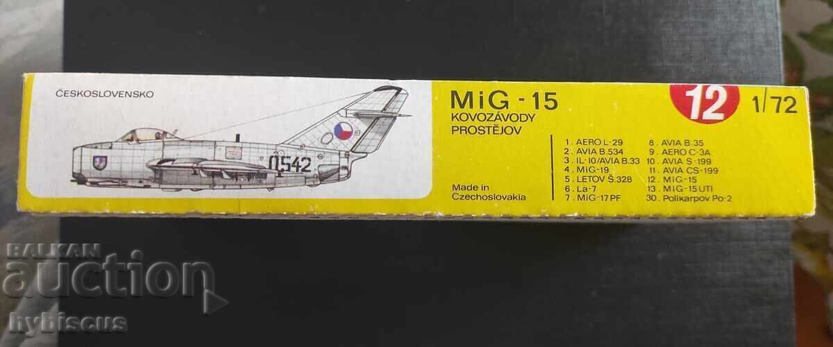 Пластмасов модел KP MIG 15 в мащаб 1/72 не е сглобен с цена € 8.00 | 15.65 лв.