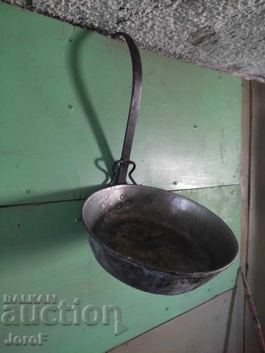 Tigaie mare veche - 5 Tigaie mare veche - 5