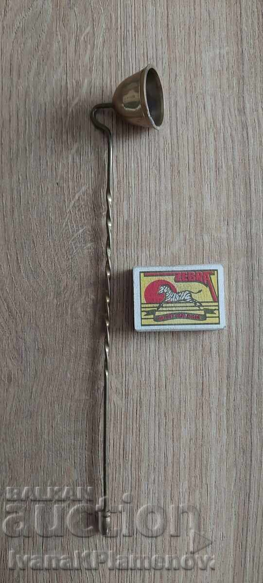 Extinctor de lumânări alamă retro pentru cunoscători - 5 Extinctor de lumânări alamă retro pentru cunoscători - 5