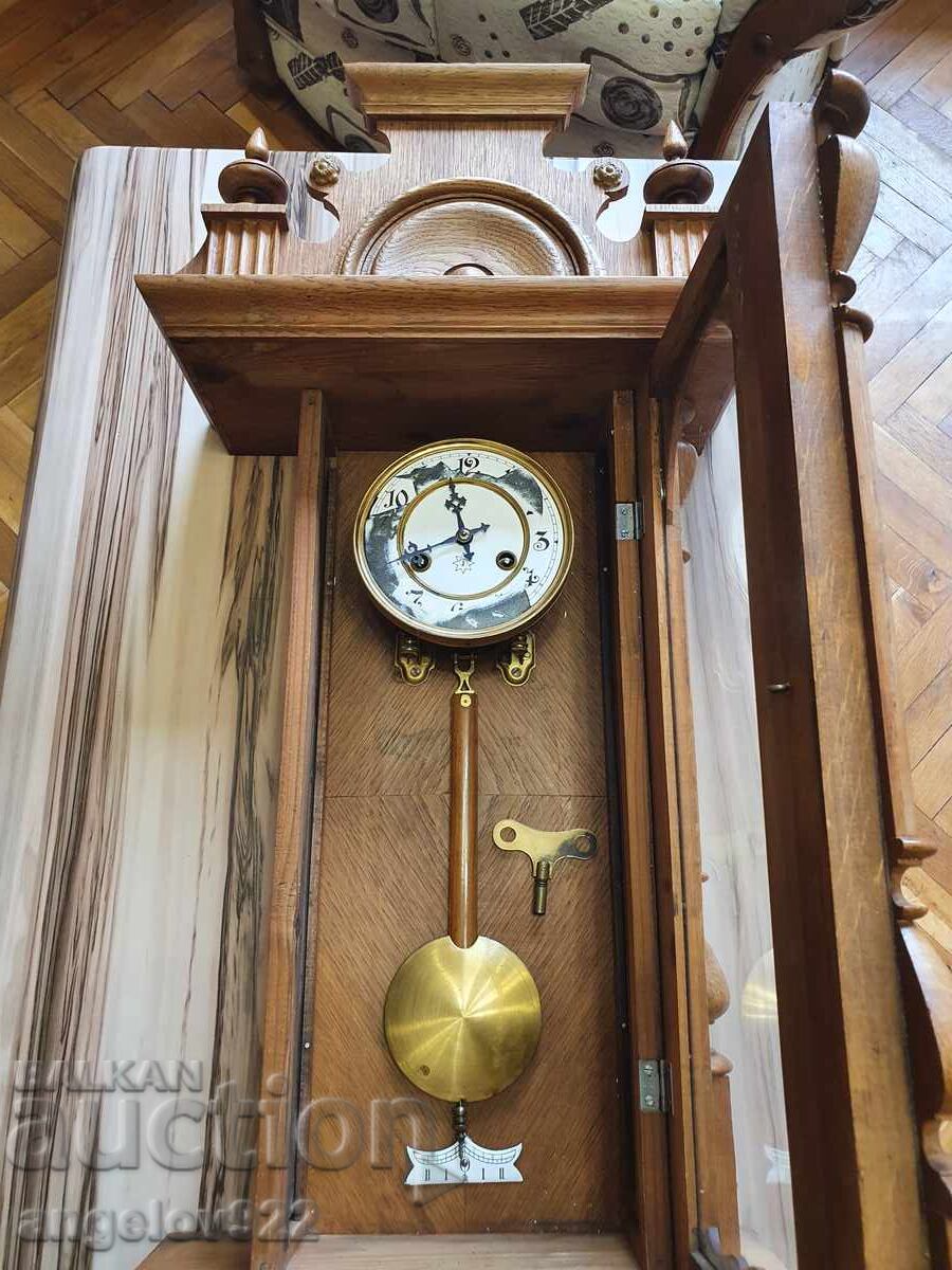 Аукцион Немски стенен часовник JUNGHANS РАБОТЕЩ Аукцион Немски стенен часовник JUNGHANS РАБОТЕЩ