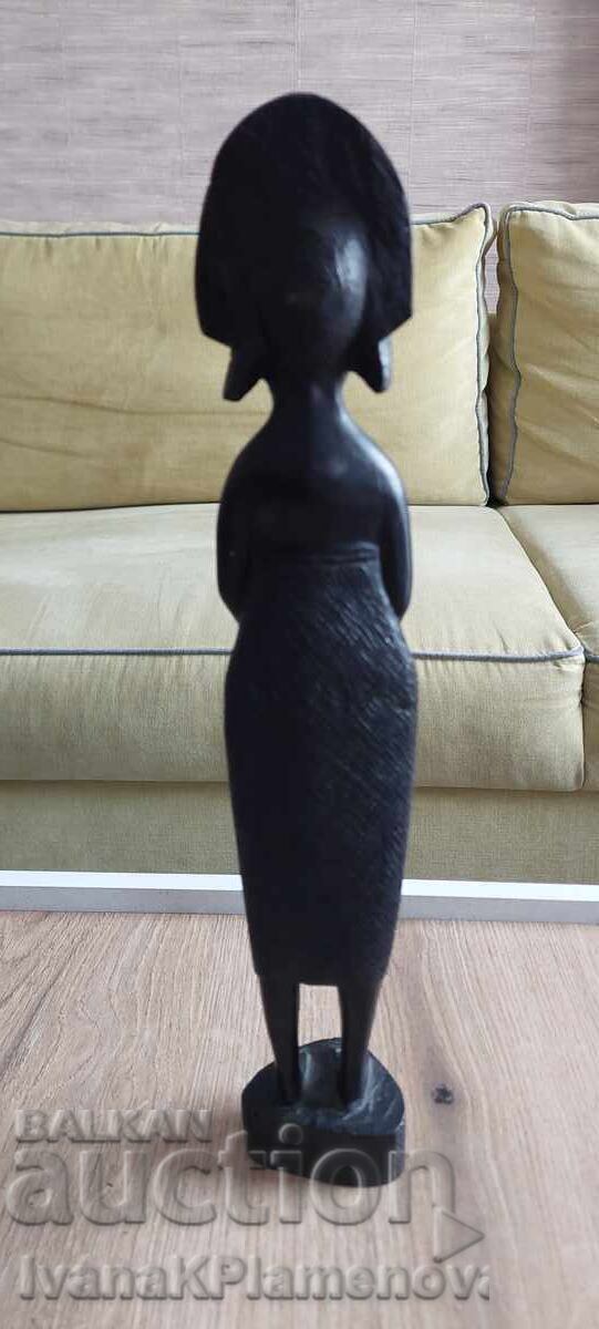 Licitație Sculptură în lemn masiv pentru colecționari 37cm Licitație Sculptură în lemn masiv pentru colecționari 37cm