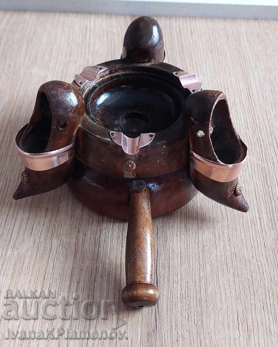 Sculptură în lemn pentru cunoscători Sculptură în lemn pentru cunoscători