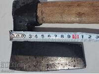 Брадвичка с дървена дръжка.