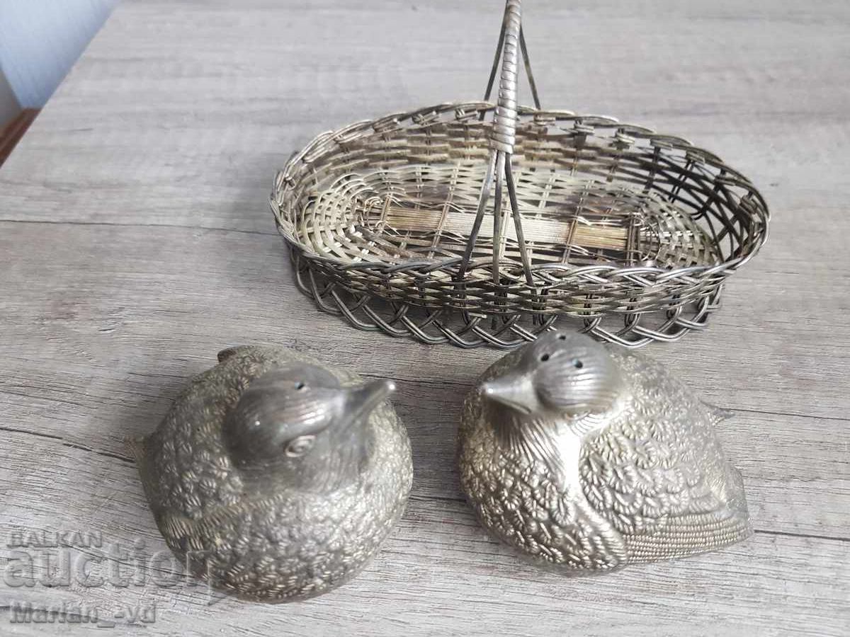 Set of silver-plated salt shakers, chicks in a basket - 6 Set of silver-plated salt shakers, chicks in a basket - 6