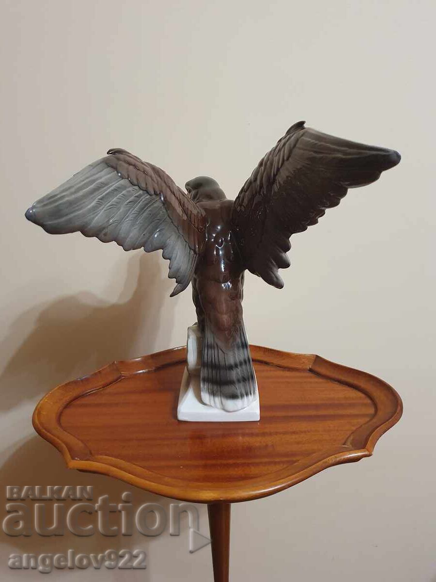 Δημοπρασία Πανέμορφο πορσελάνινο αγαλματίδιο με σημάδια!!! Δημοπρασία Πανέμορφο πορσελάνινο αγαλματίδιο με σημάδια!!!