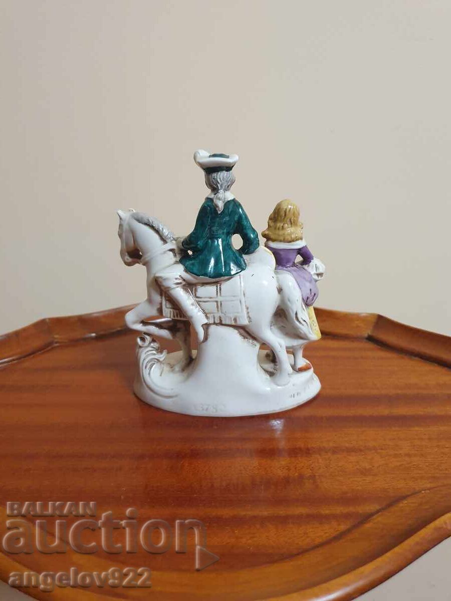 Аукцион Стара Немска порцеланова фигура статуетка!!!