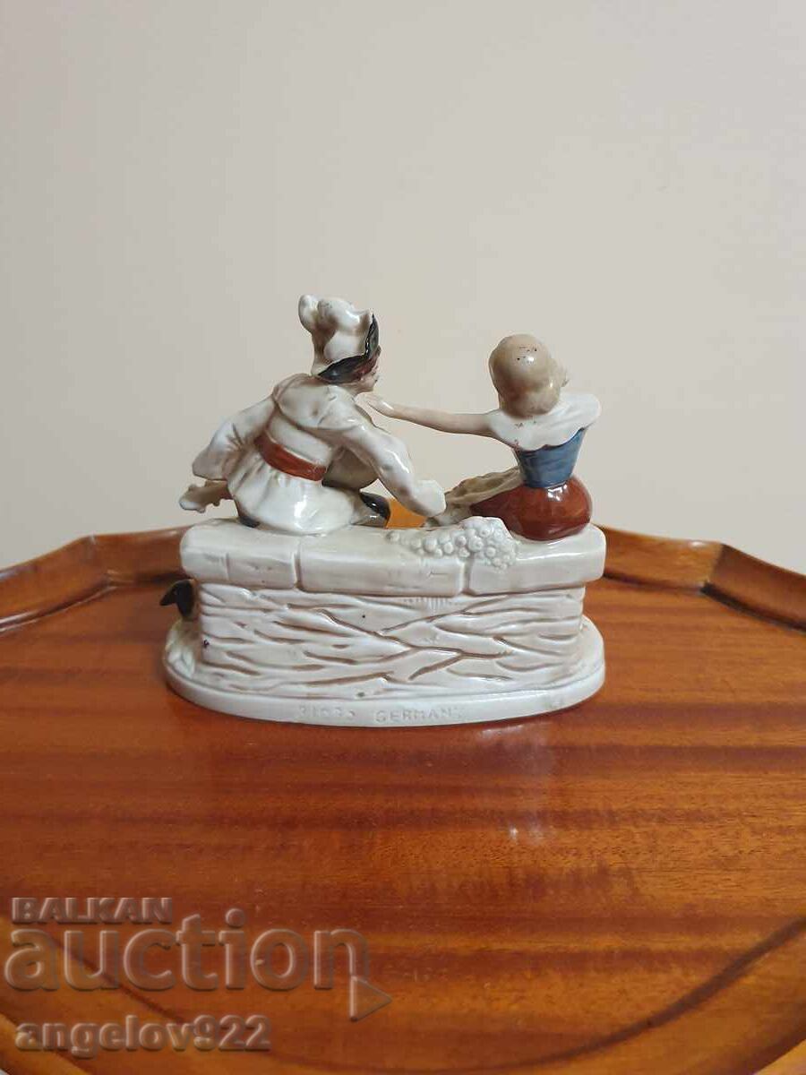 Доставка на Стара Немска порцеланова фигура статуетка!!!