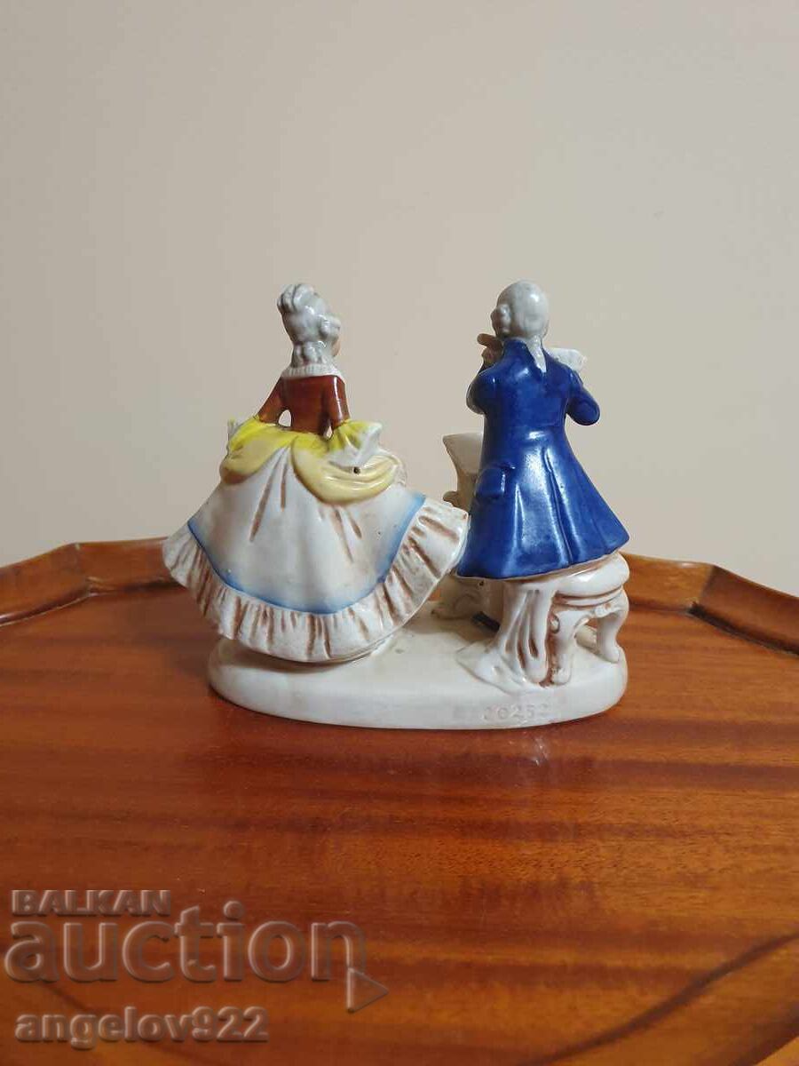 Livrarea Figurină statuetă veche din porțelan german!!!