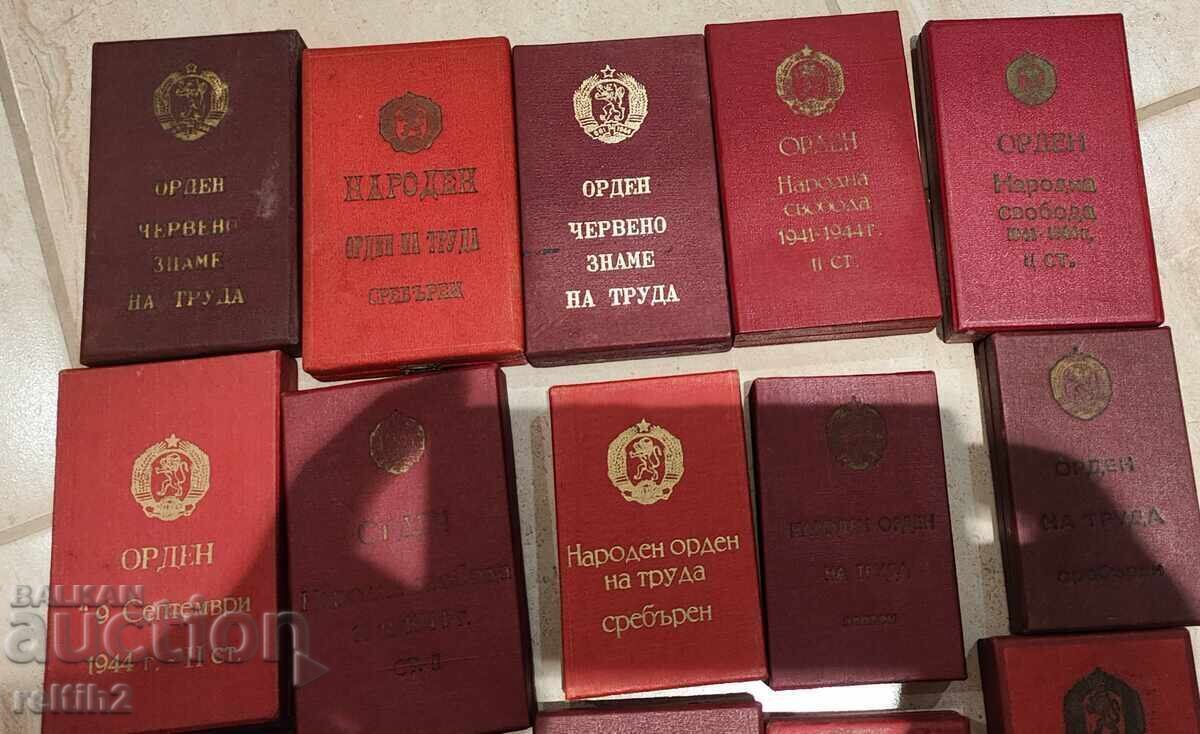 Кутийки за соц. ордени и медали с цена € 80.00 | 156.47 лв.