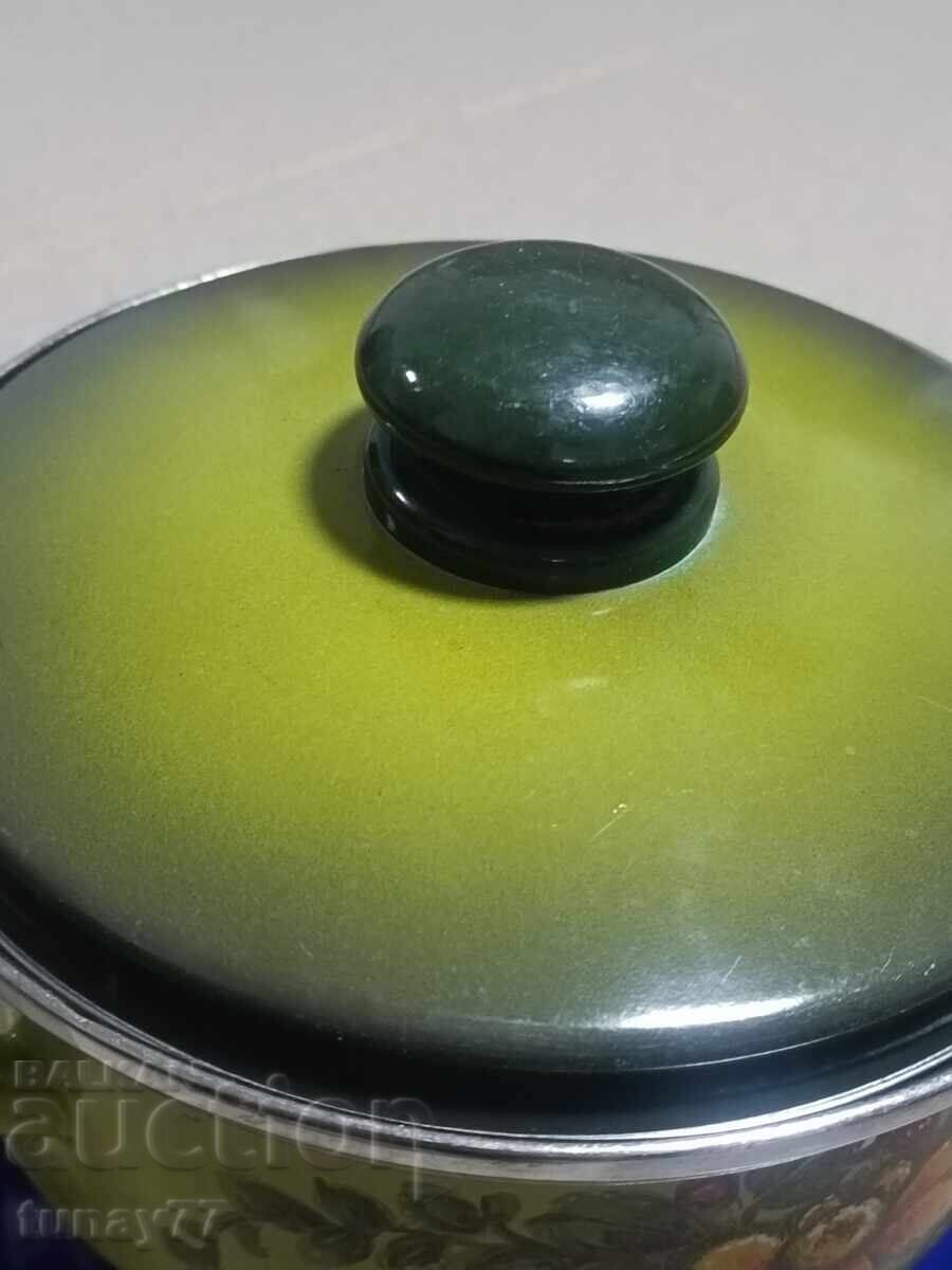 Auction  West German Cooking Pots, Enamel, Solid