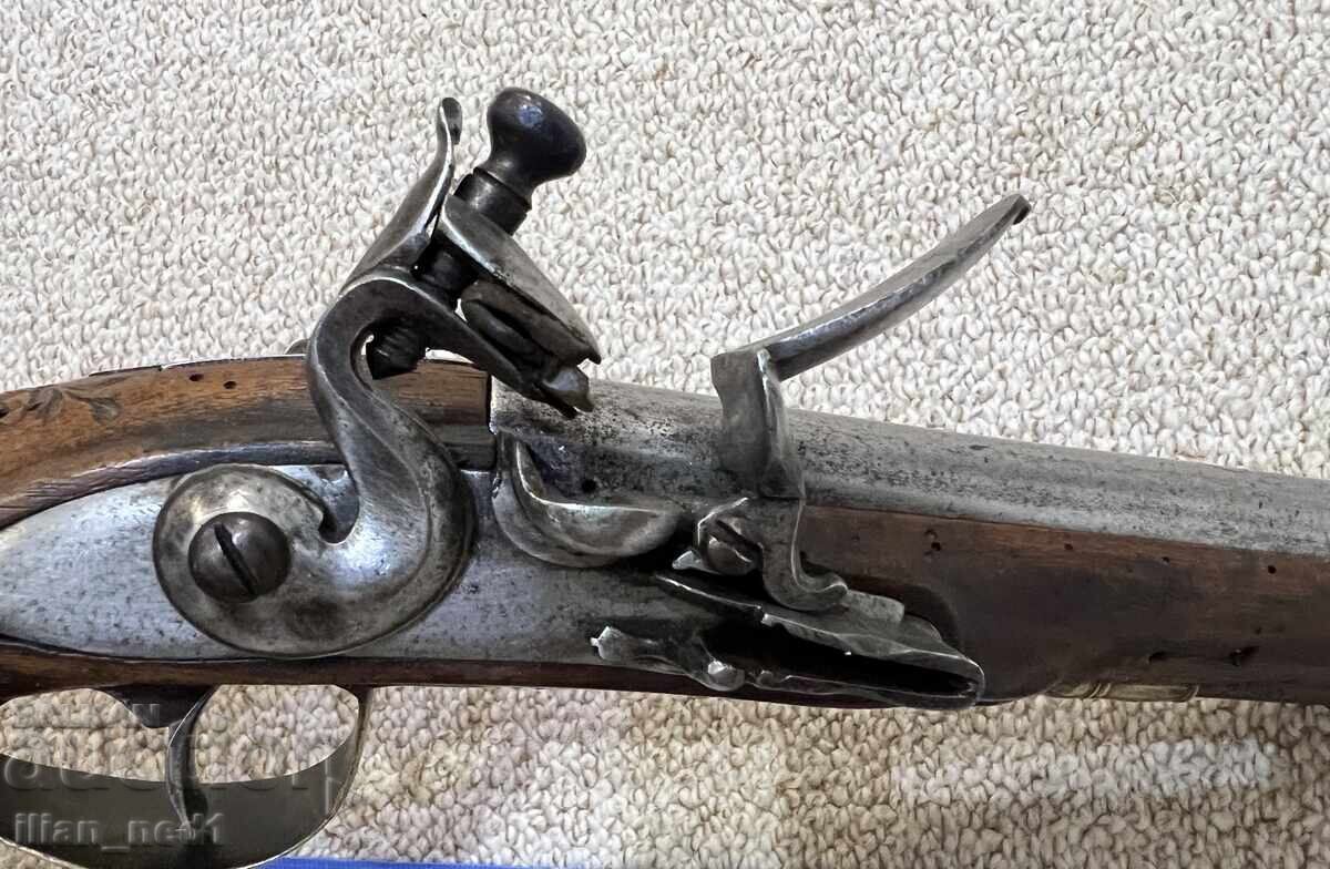 Livrarea Pistol cu cremene 1