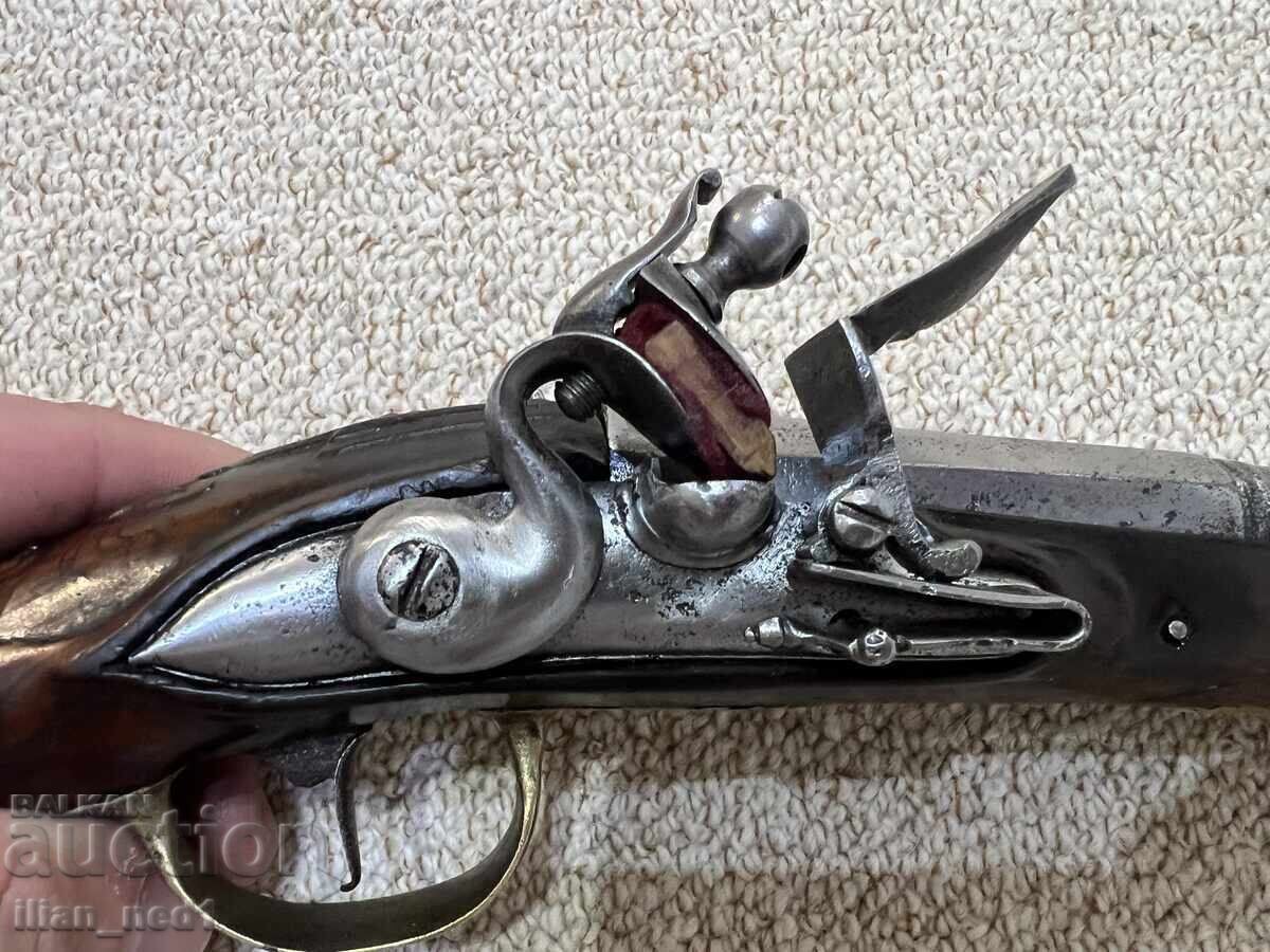 Livrarea Pistol cu cremene 2