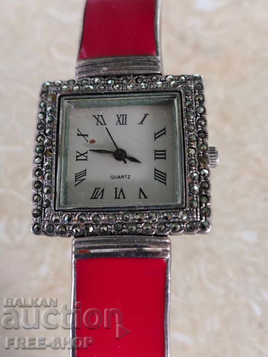 Сребърен с камъчета по корпуса -Работи с цена € 125.00 | 244.48 лв. Сребърен с камъчета по корпуса -Работи с цена € 125.00 | 244.48 лв.