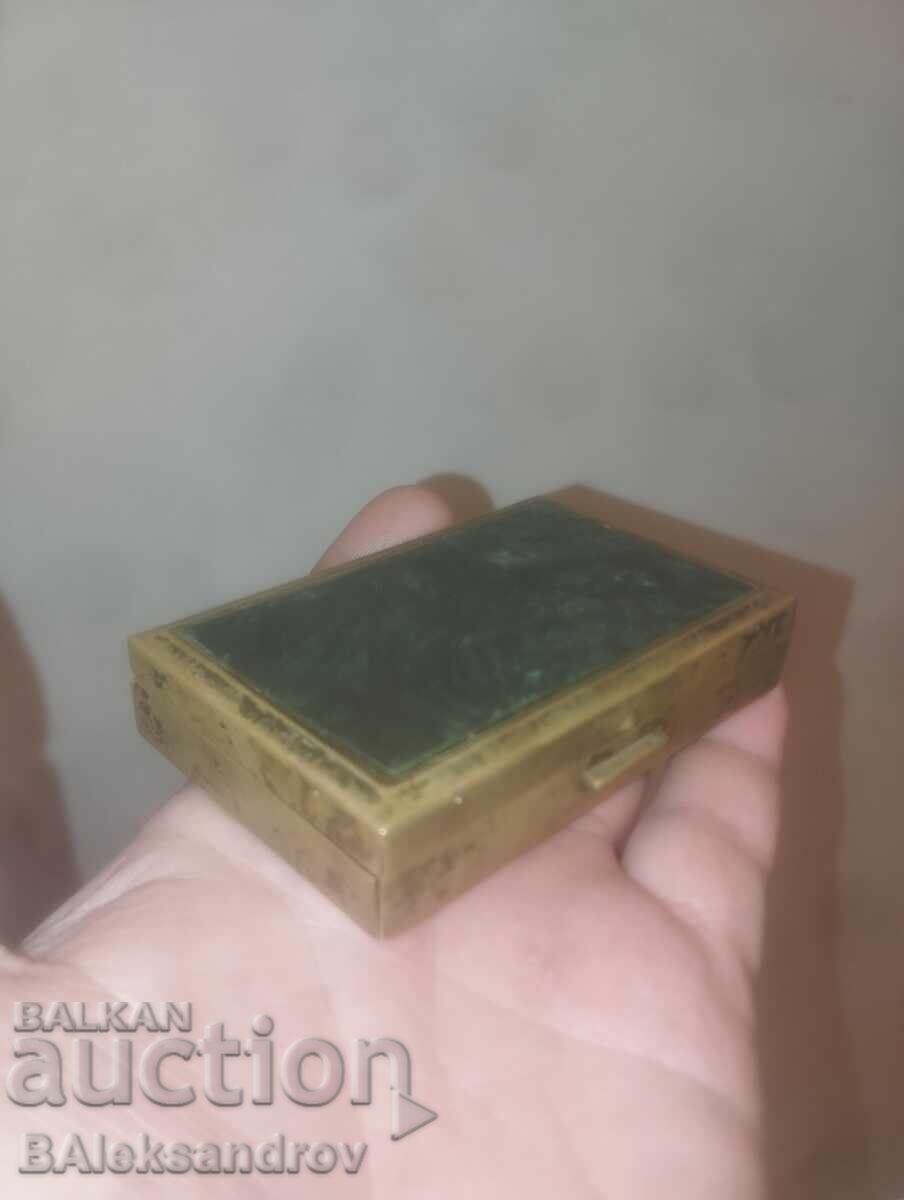 Old musical powder compact 1920/1930s with price € 28.12 | 55.00 BGN