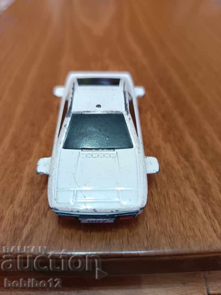 Cărucior metalic JAMES BOND 007 LOTUS ESPRIT cu preț € 5.00 | 9.78 BGN