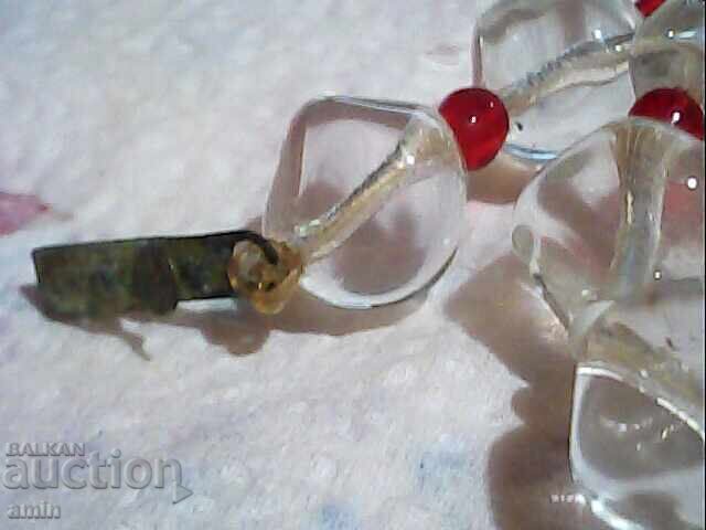 Delivery of Beautiful quartz necklace with small ruby-type stones