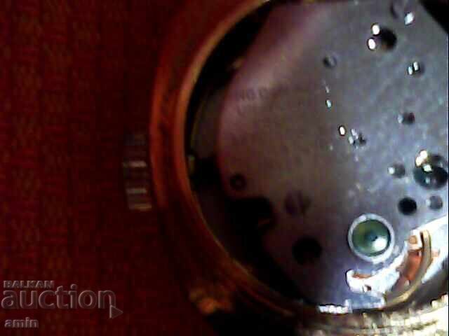 Delivery of Old Beautiful Damask Mechanical Watch Working Delivery of Old Beautiful Damask Mechanical Watch Working