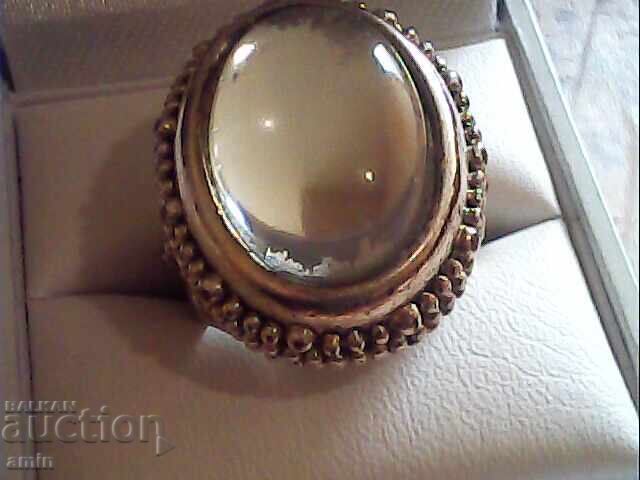 Inel cu cuarț și cristal