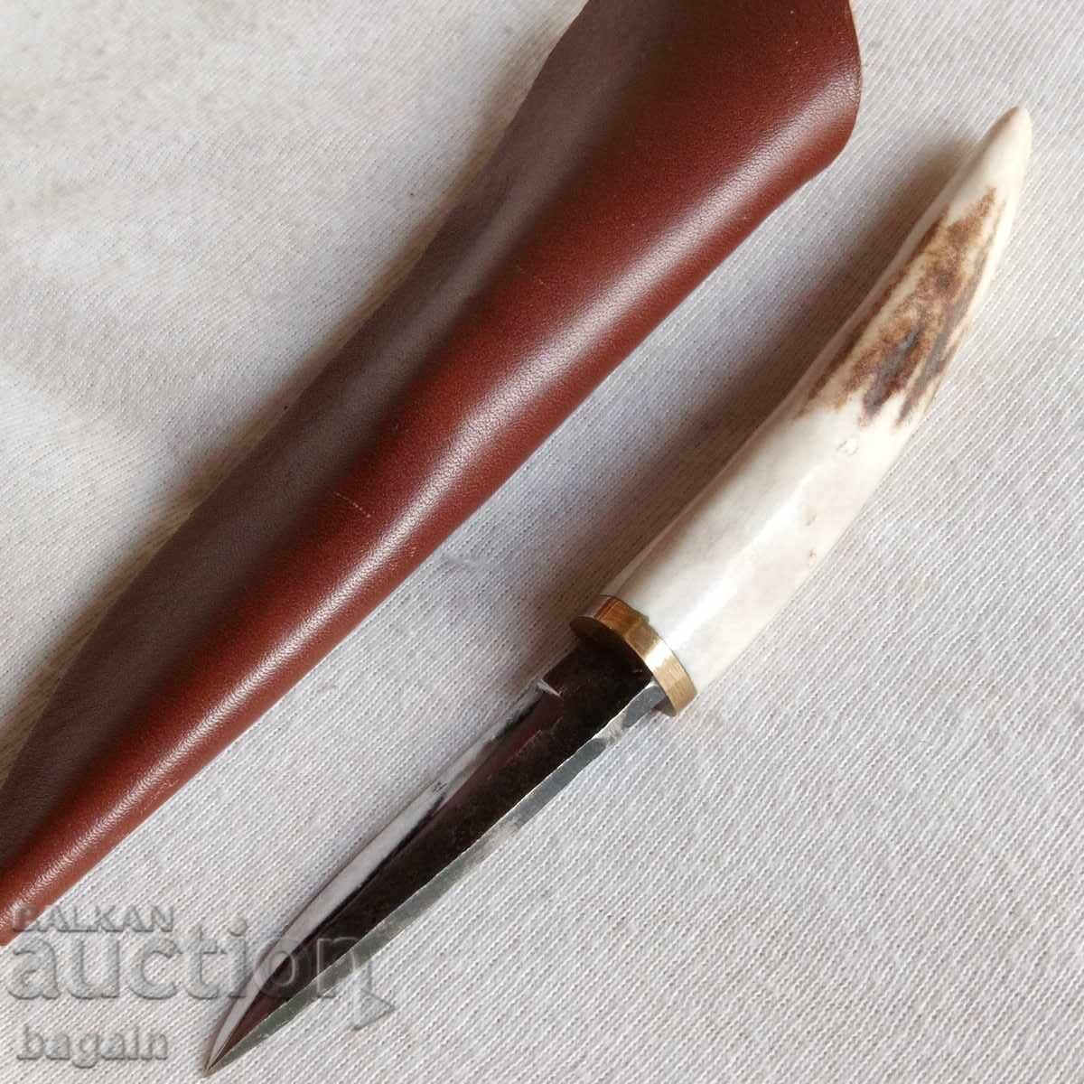 Cuțit maestru bulgar cu preț € 40.90 | 79.99 BGN Cuțit maestru bulgar cu preț € 40.90 | 79.99 BGN